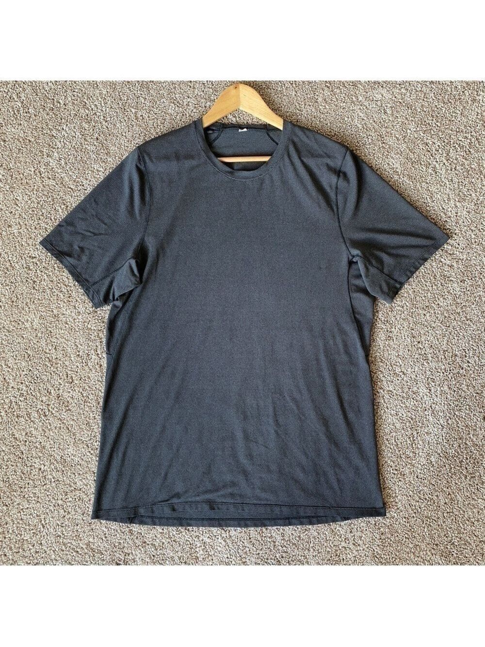 Lululemon Short Sleeve Crew Neck T Shirt Men’s L Dark Gray